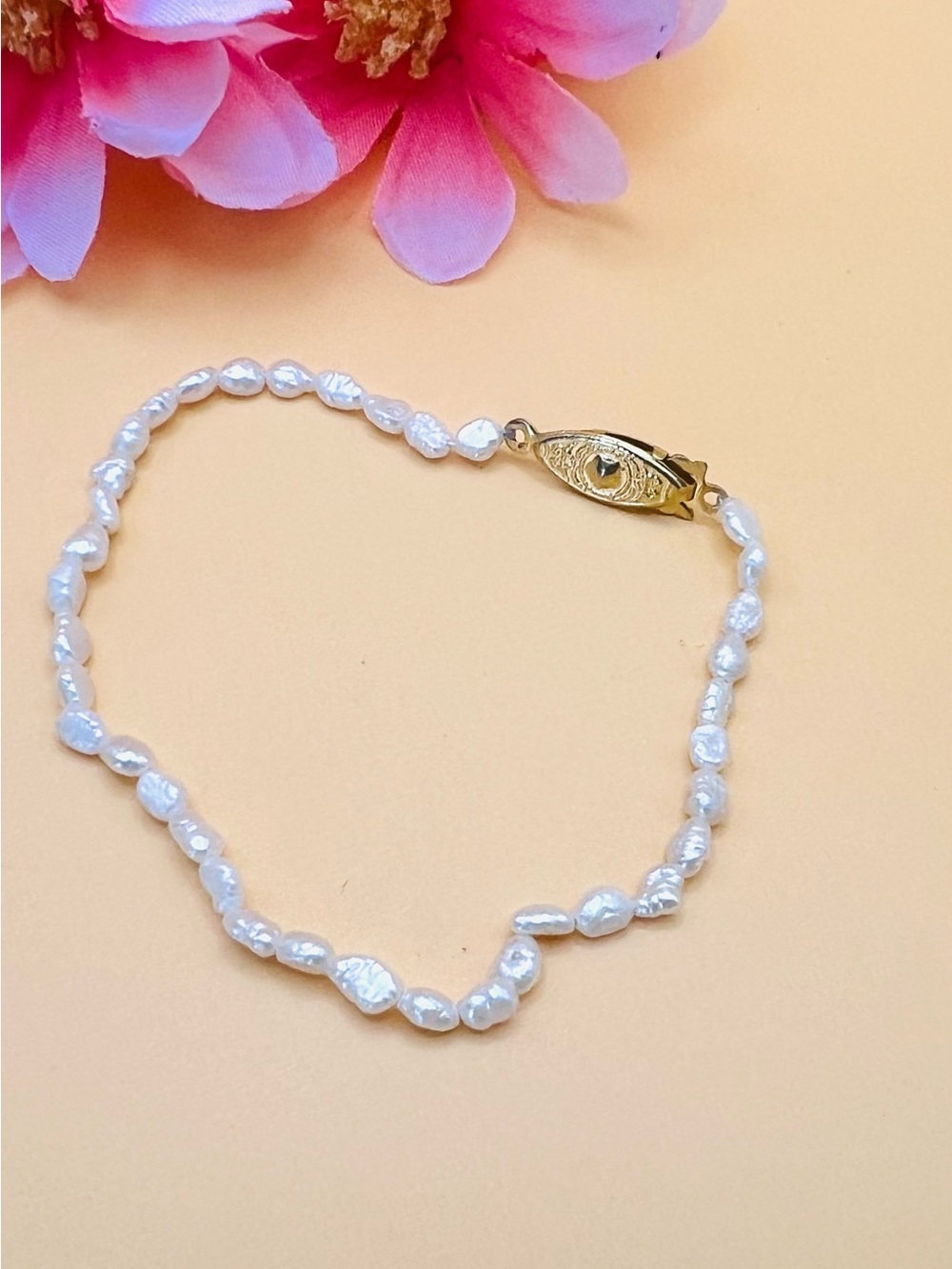 Freshwater Pearl Beaded Bracelet with Gold Clasp - White